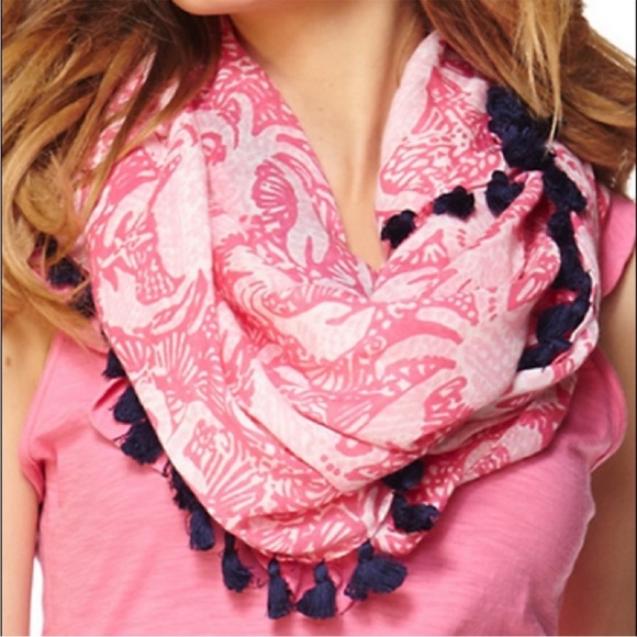 Lilly Pulitzer Accessories - Lilly Pulitzer Pink Crab Print Blue Tassel Riley Infinity Loop Scarf